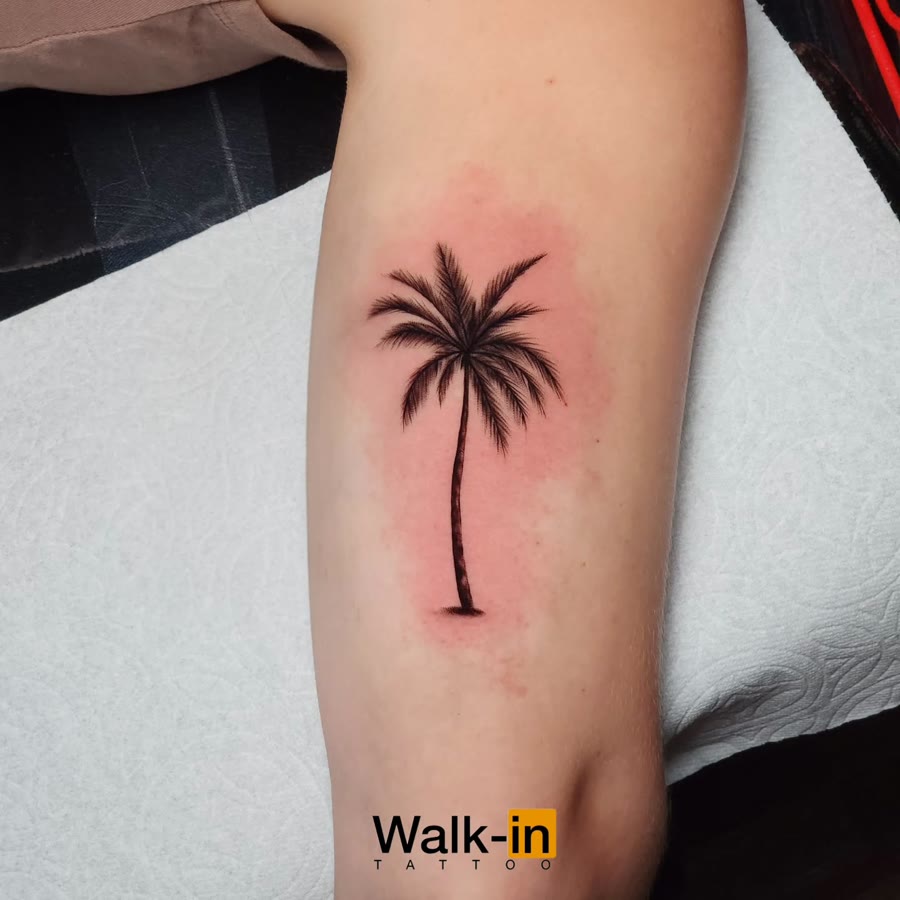 Blackwork palm, Large & blackwork tattoo